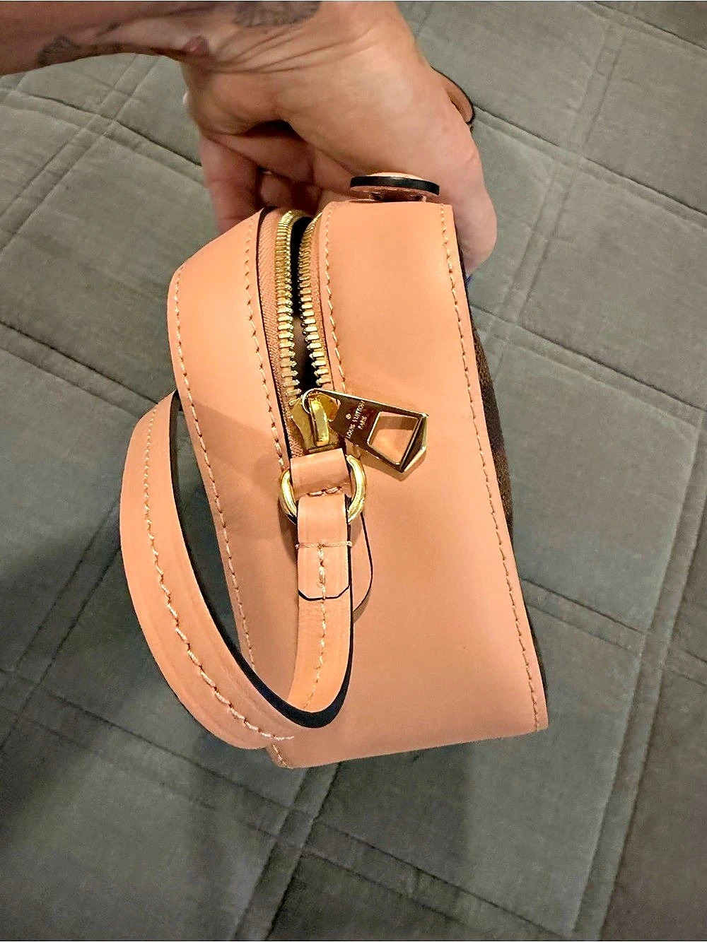 Louis Vuitton Damier Ebene Santa Monica Crossbody - Picture 11 of 16